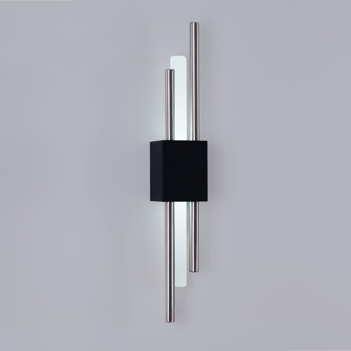 Glitch Wall Light • Black & Silver • Battery • 2 Pack - Haus of Interiors